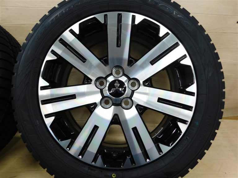 ☆新型デリカD5にオススメ☆デリカD5純正スタッドレスセット在ります！！ 稲沢店ブログ 中古ホイール・タイヤ買取・販売のUICHIBAN