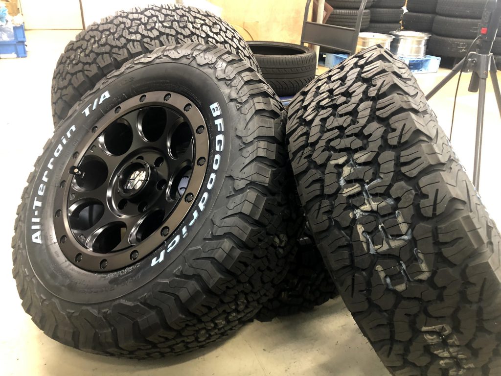 値段変更頂けたら購入します275/70R16  139.7 6穴　引き取り限定