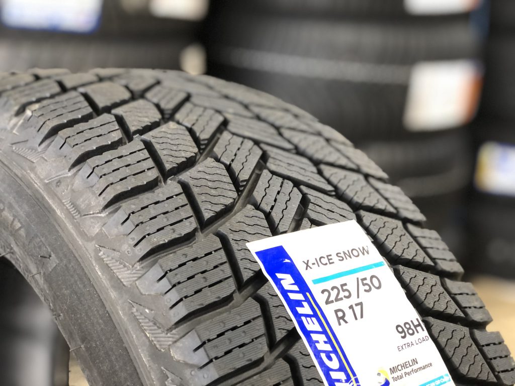 安い購入 送料無料 ミシュラン 冬 スタッドレスタイヤ MICHELIN X-ICE SNOW エックスアイス スノー 255 40R18 99H XL  1本