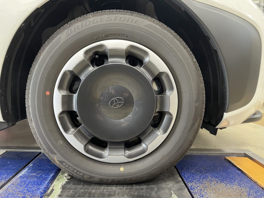 スタッドレスタイヤ 185/60R15 アルミ付き ピレリ まだまだ現役